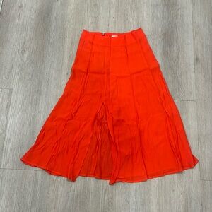 Socialite Midi Skirt w Slit; size S